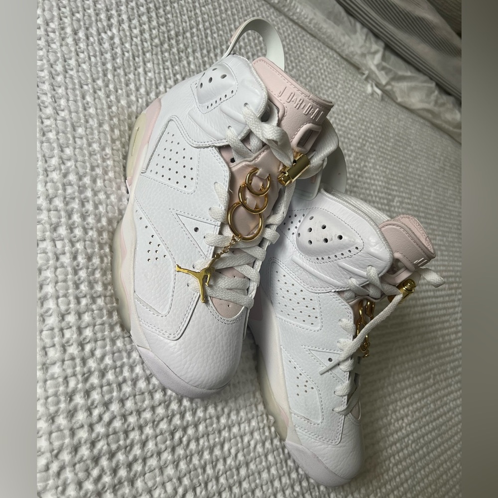 Women’s Jordan Gold Hoop Sneakers. Only worn once!
